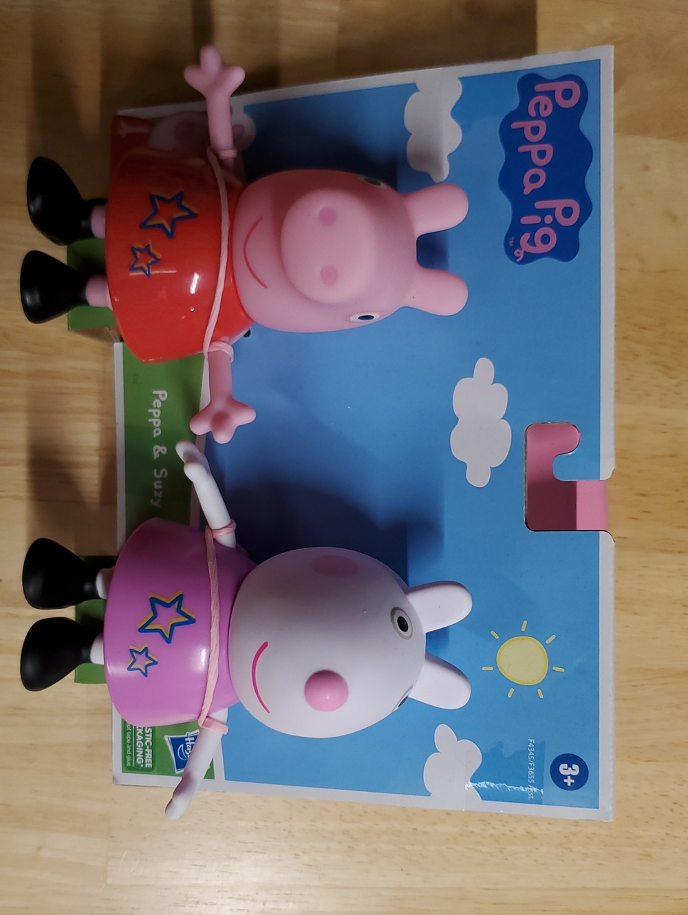 Peppa Pig Pink and Red Peppa & Suzy Figure Duo